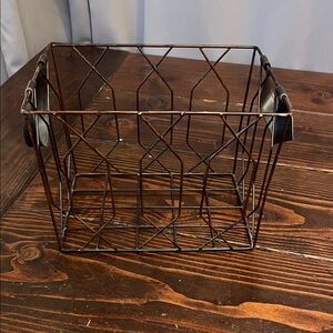 Wire Storage Basket with Handles